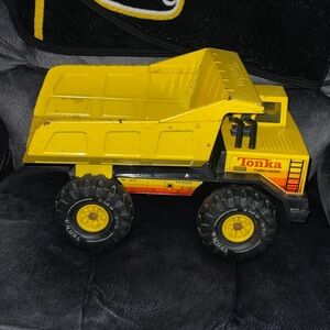 Tonka Turbo Diesel Dump Construction Truck XMB-975 Steel Pressed Metal Plastic U